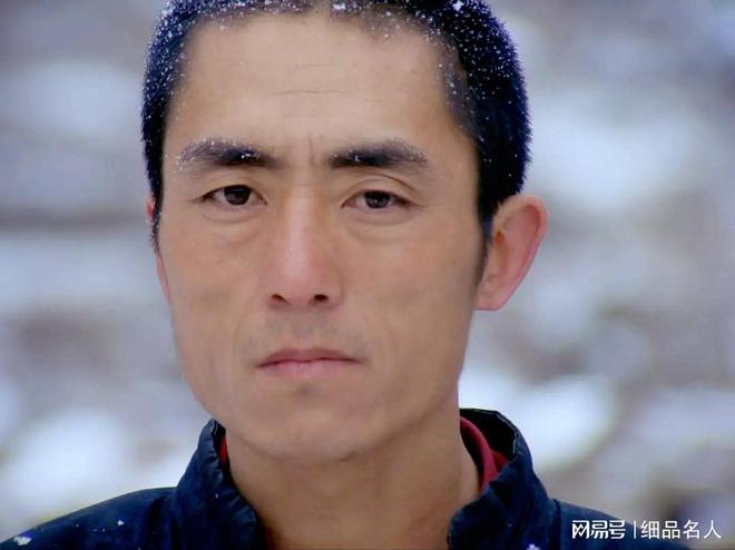 与肖华联手拆散张艺谋和巩俐球友会他是巩俐的初恋曾试图