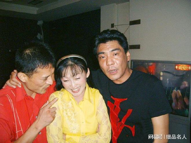 与肖华联手拆散张艺谋和巩俐球友会他是巩俐的初恋曾试图(图4)