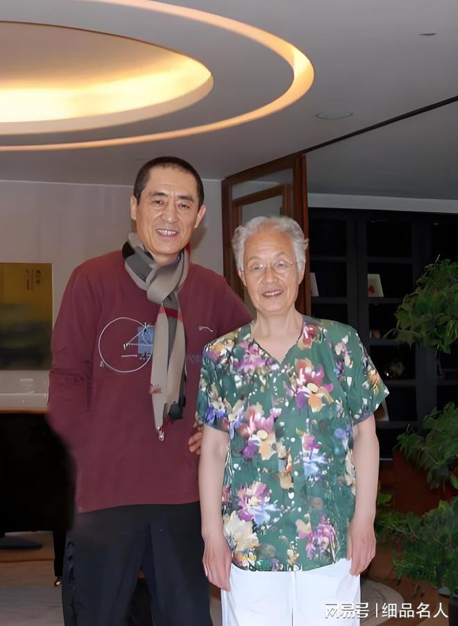 与肖华联手拆散张艺谋和巩俐球友会他是巩俐的初恋曾试图(图2)